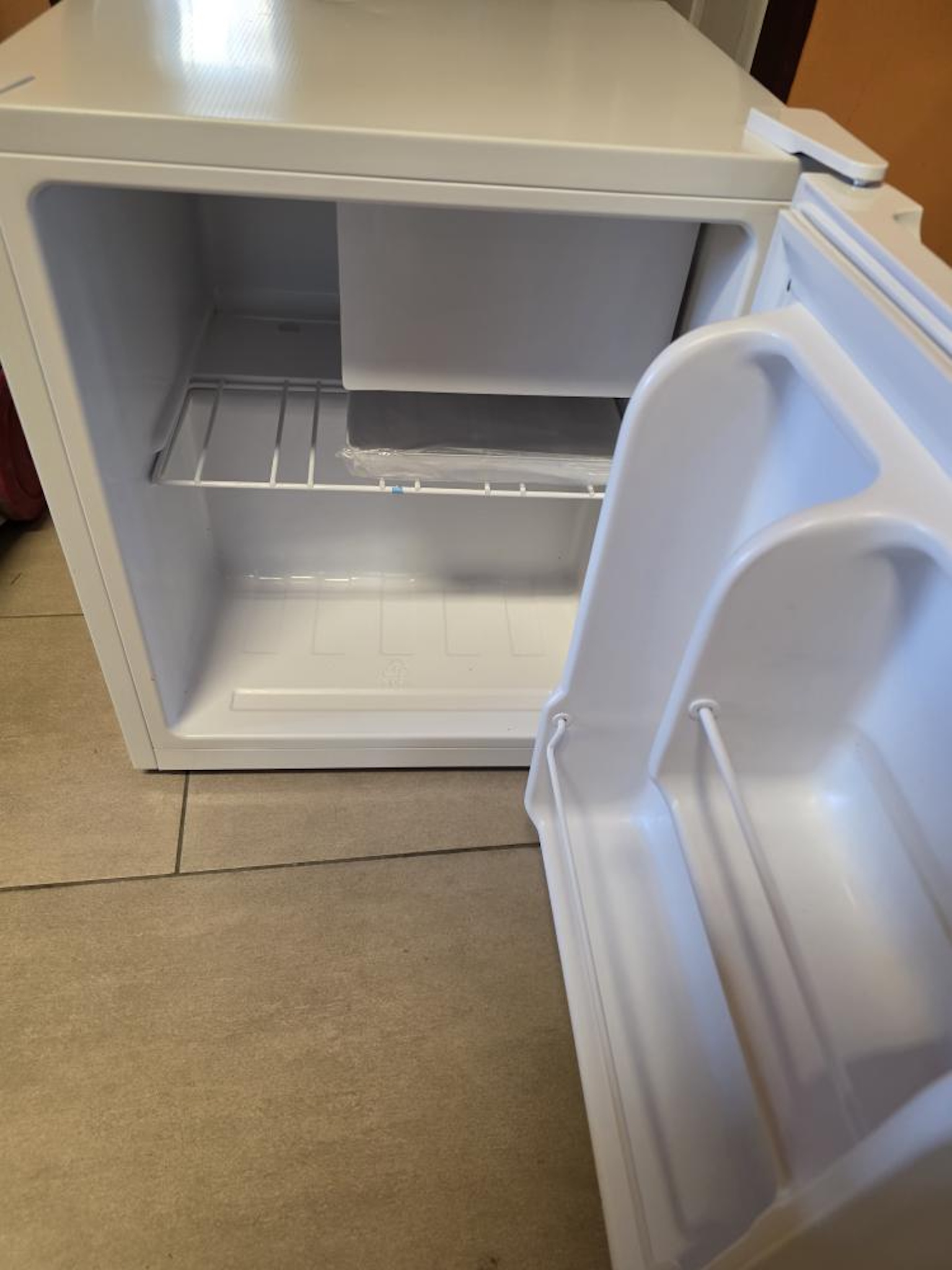 Chladnička Guzzanti GZ 05A1 (II. akosť)